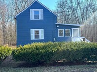 Building Photo - Roomy 3-Bedroom Home with Big Yard!
