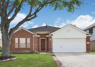 Building Photo - 5007 Ridgeway Dr