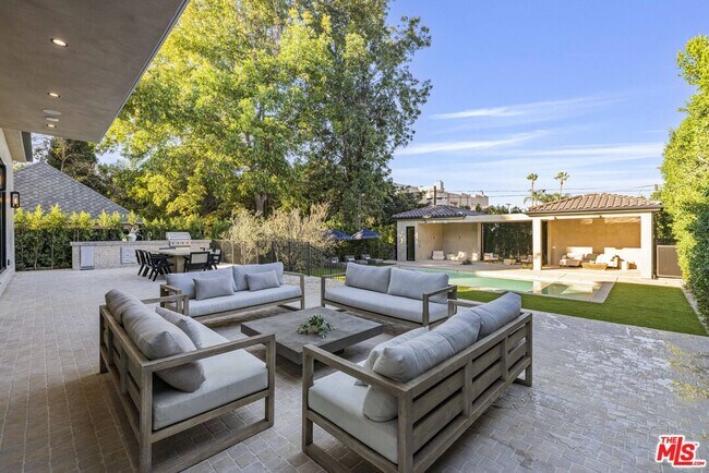 Building Photo - 14273 Greenleaf St