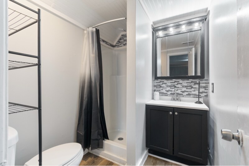 Building Photo - 142 Wanda Ave