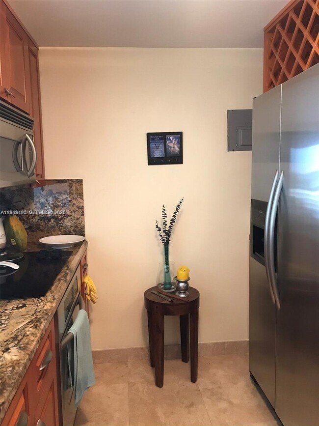 Building Photo - 2451 Brickell Ave