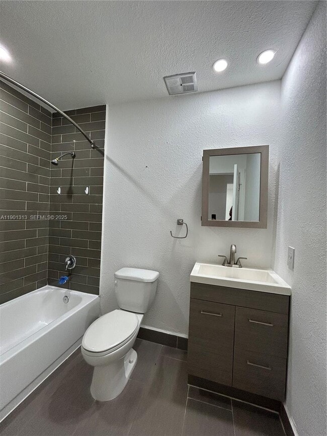 Building Photo - 5214 W 24th Way