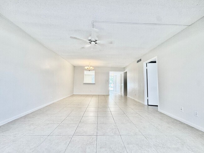 Building Photo - 600 Royal Palm Blvd