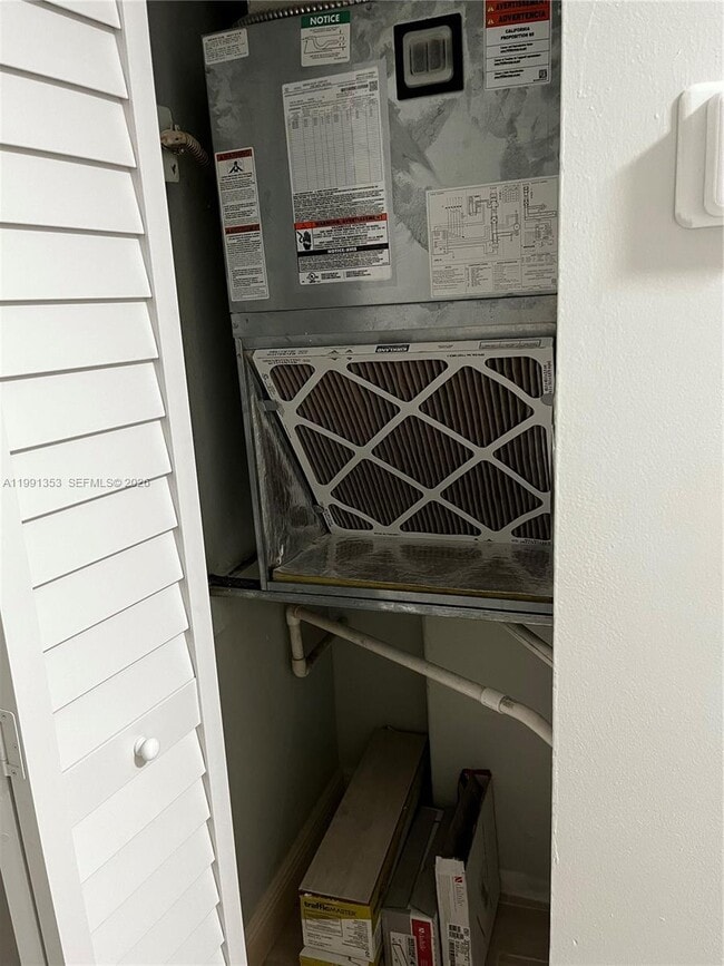 Building Photo - 210 NW 87th Ave