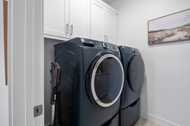 Building Photo - Beautiful 5bed/4bath for Rent Home at Great Park