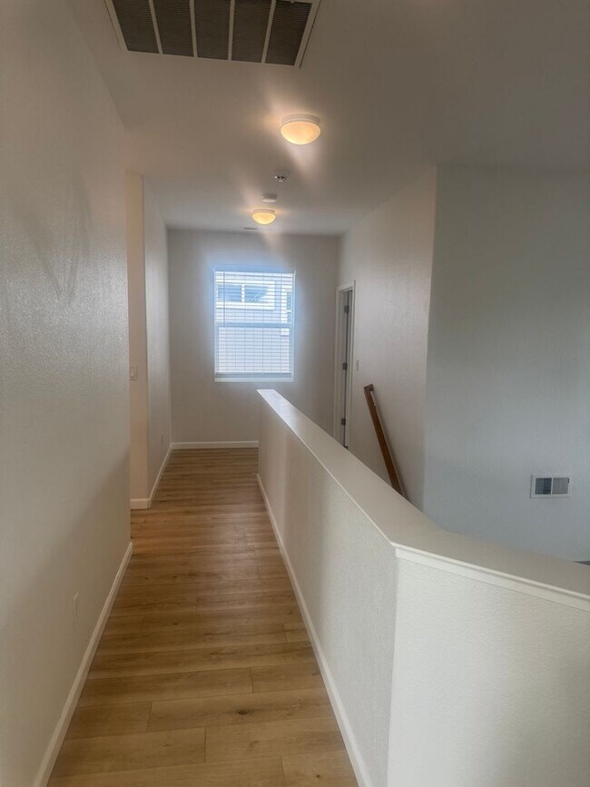 Building Photo - Beautiful and Spacious NW Reno Home