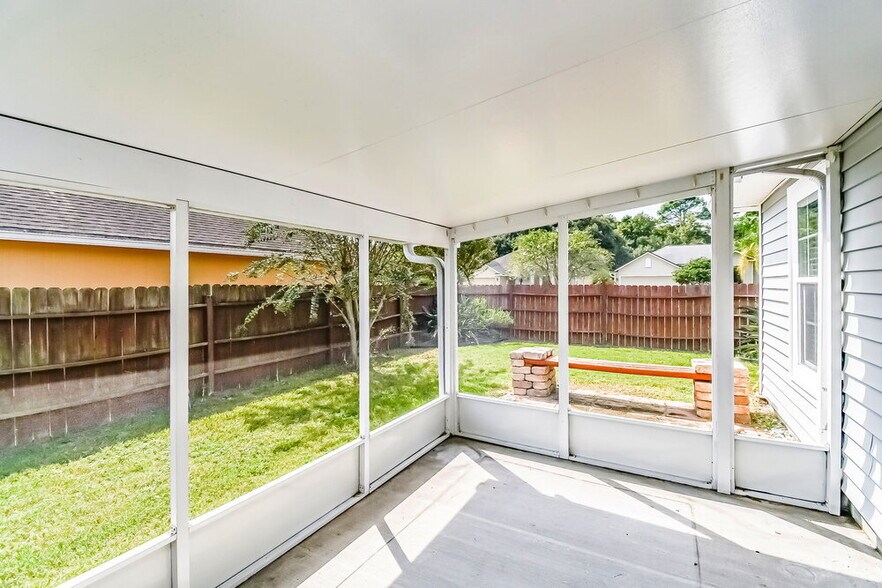 Building Photo - 2916 Waters View Cir