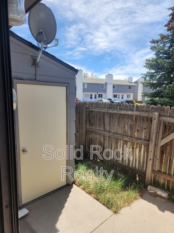 Building Photo - 6677 Proud Eagle Ct