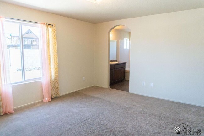 Building Photo - 4319 S Desert Willow Wy