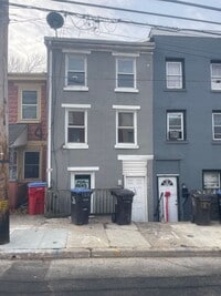 Building Photo - New and affordable