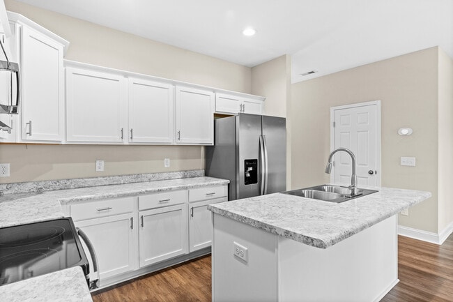 Building Photo - 202 N Stingray Ln