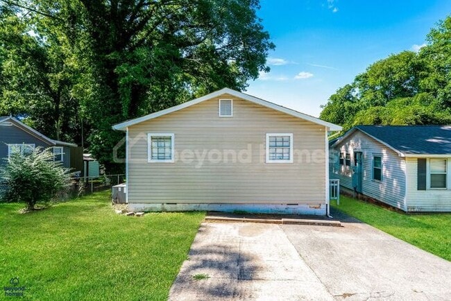 Building Photo - Charming 4-Bedroom, 2-Bath Home in Adamsvi...