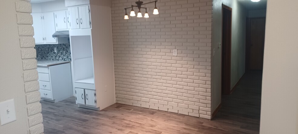 Building Photo - 3033 Stardust Dr