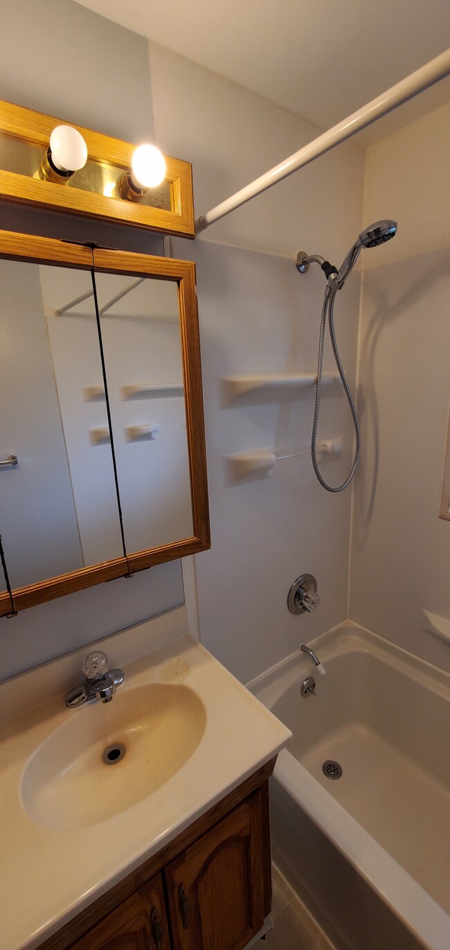 Building Photo - 1163 Higgins Ave