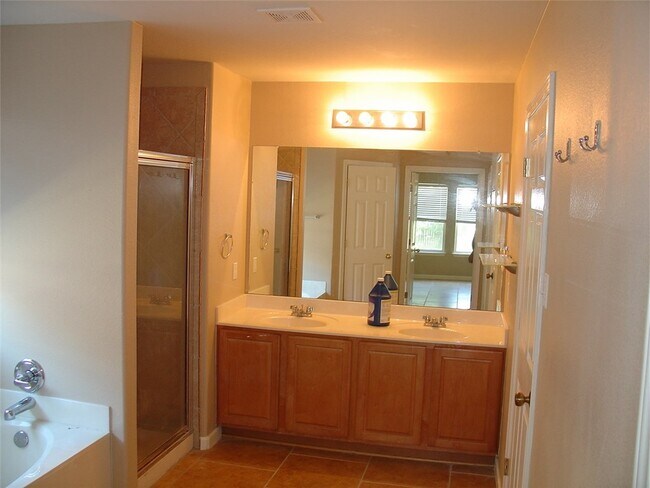 Building Photo - 1532 Lorson Loop