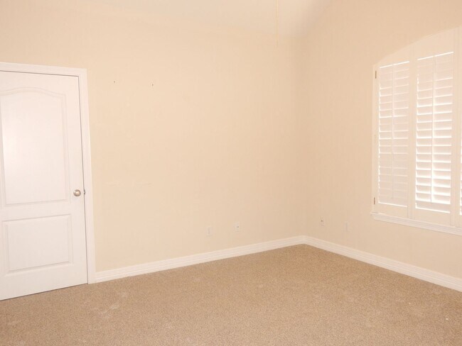 Building Photo - Coming Soon to South Tyler! Stunning 4 Bedroom, 2.5 Bath Home
