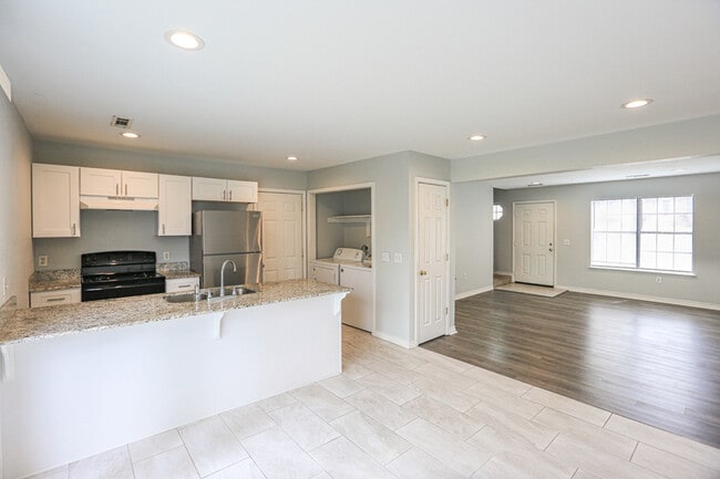 Building Photo - 602 Camellia Dr