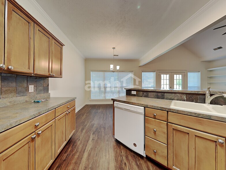 Building Photo - 109 Magnolia Dr