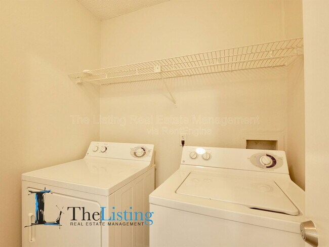 Building Photo - 637 Buoy Ln