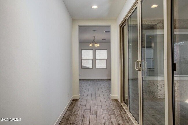 Building Photo - 4708 E Daley Ln