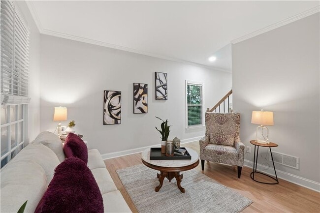 Building Photo - 682 Montglade Ct