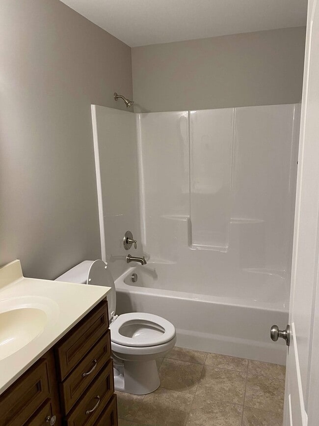 Building Photo - 2105 Remington Ct