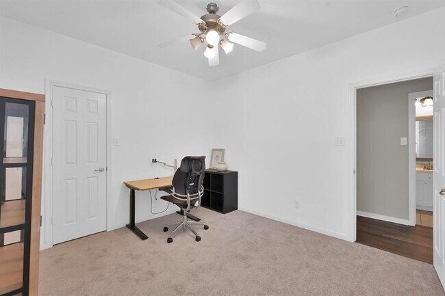 Building Photo - 59 N Planchard Cir