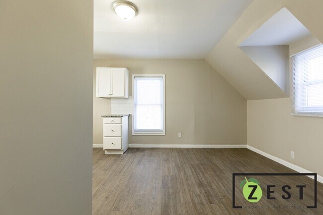 Building Photo - 97 Fairgrove