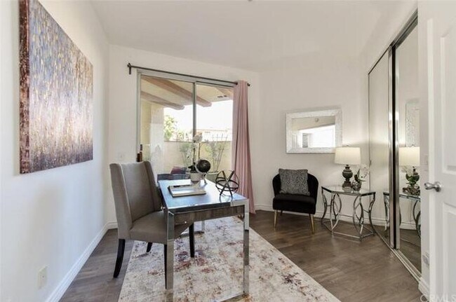 Building Photo - 13350 Savanna