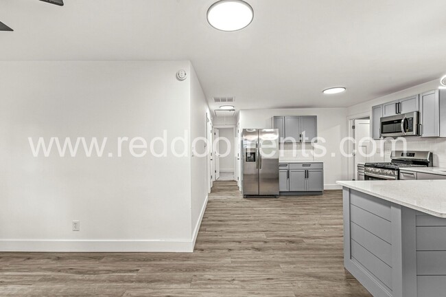 Building Photo - 1254 McDougal St