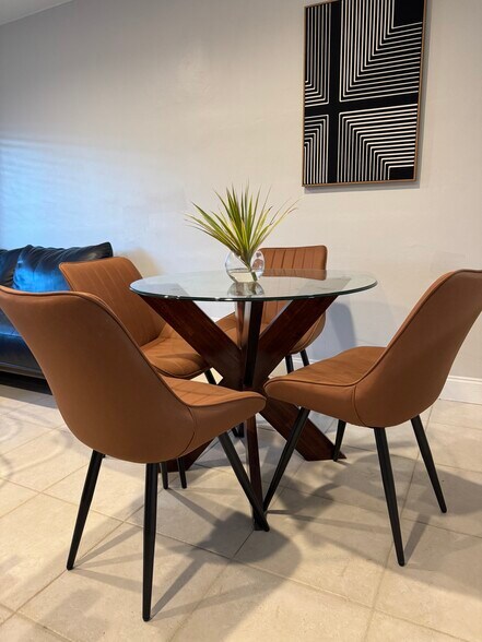 Building Photo - 2501 NW 9th Ter