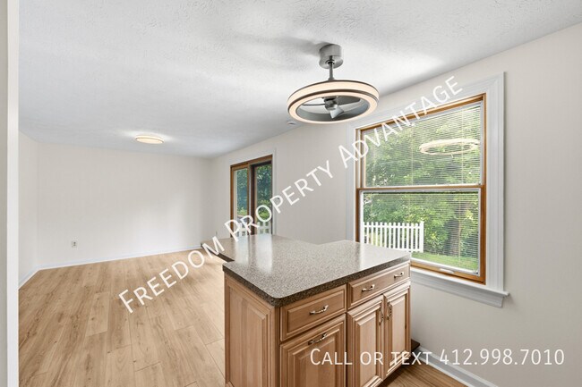 Building Photo - 139 W Fair Meadows Dr