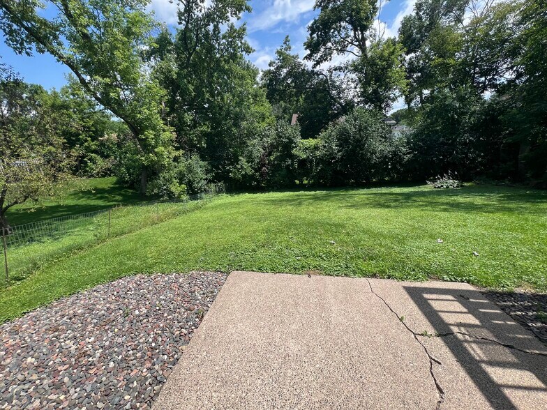 Large backyard, fenced in. - 6228 Magnolia Ln N