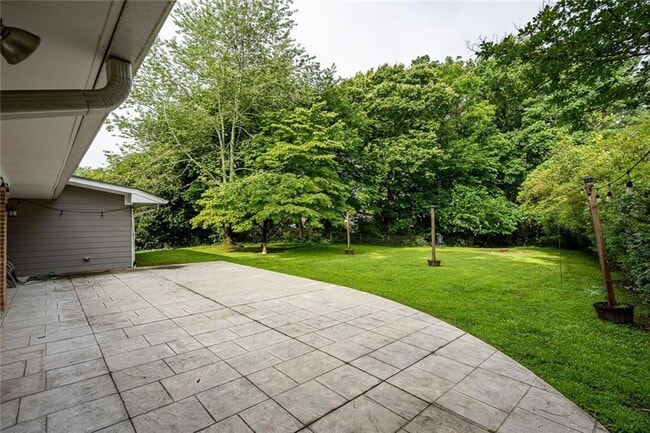 Building Photo - 2470 Landeau Cir