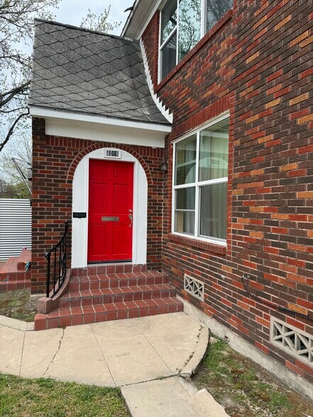 Primary Photo - 4019 Woodleigh St