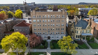 Building Photo - Traymore Apartments