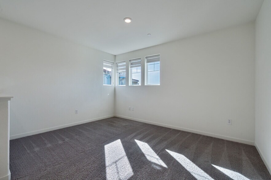 Building Photo - 4522 Drowsy Water Way