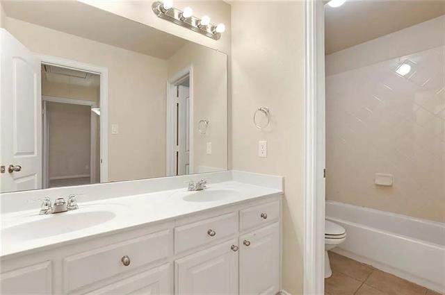 Building Photo - 212 Chester Dr