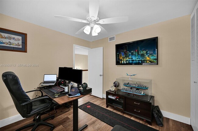 Building Photo - 11290 NW 14th Ct