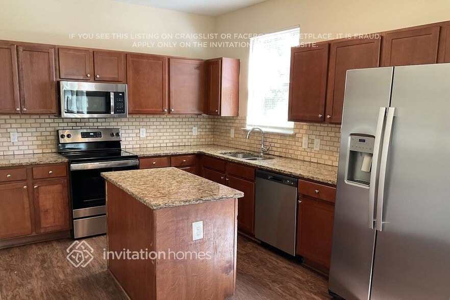 Building Photo - 3205 Franklin St