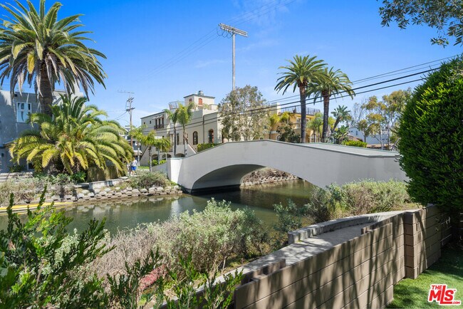 Building Photo - 242 Sherman Canal