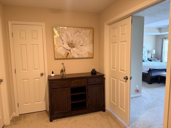 Building Photo - Home For Rent Elkhorn
