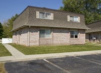 Building Photo - Sharon Court Townhomes