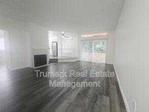 Building Photo - 14605 Burbank Blvd