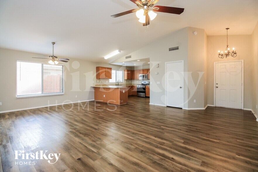 Building Photo - 13338 W Boca Raton Rd