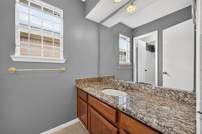 Building Photo - 4131 Baynard Dr