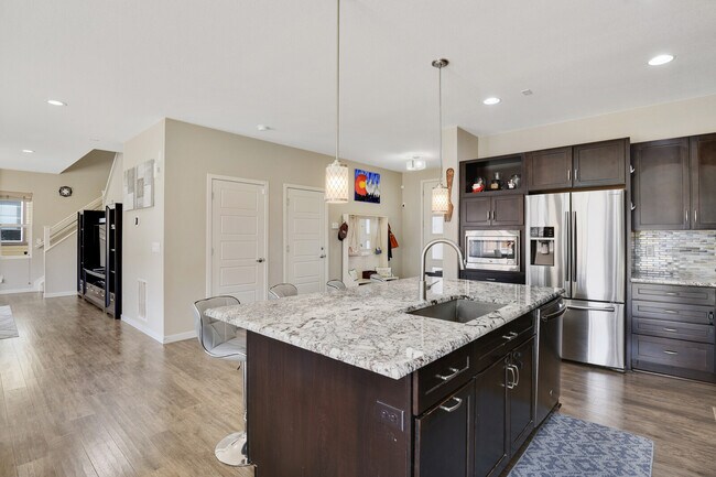 Building Photo - 14055 Touchstone St