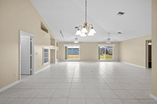 Building Photo - 5777 NW Eskimo Cir