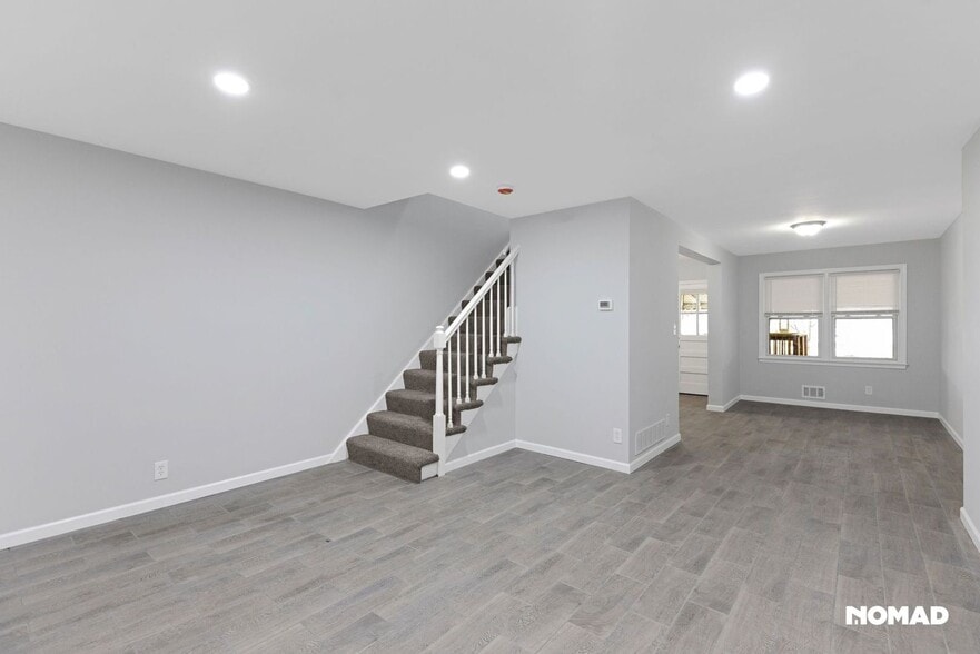 Building Photo - 2207 Firethorn Rd