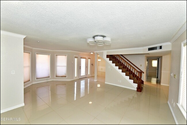 Building Photo - 529 Castlerock Ln